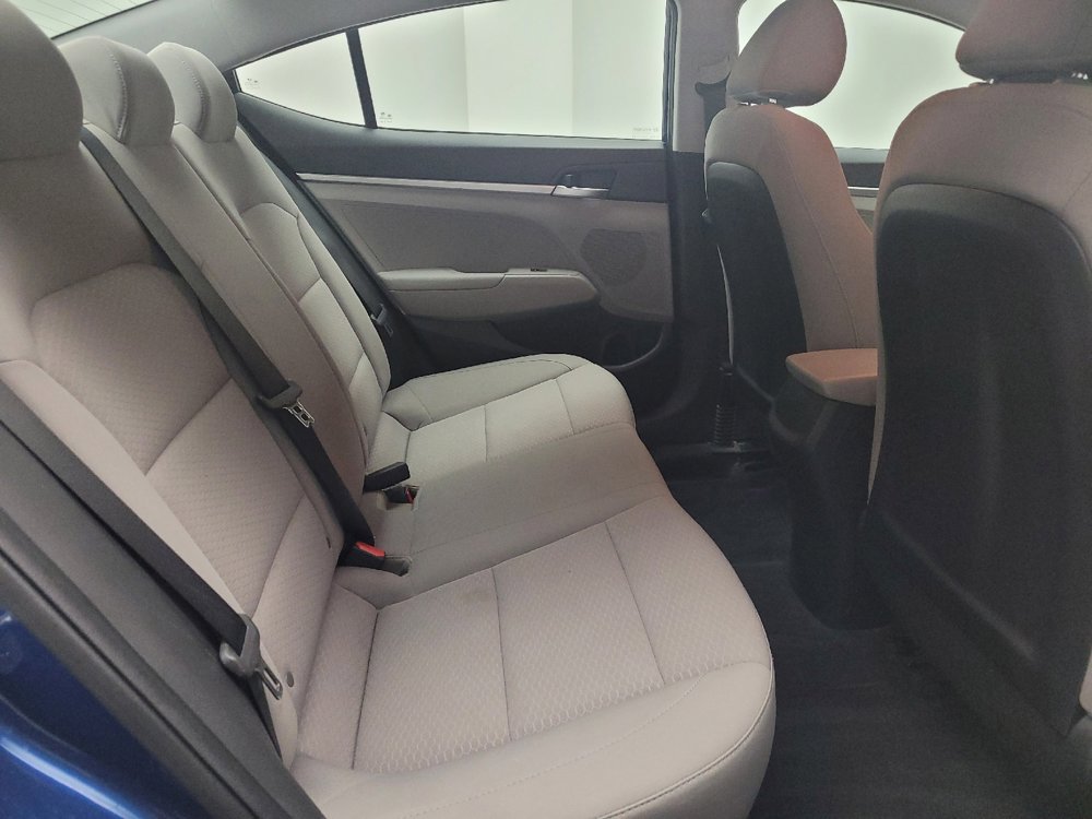 Used 2020 Hyundai Elantra SE FWD image 19