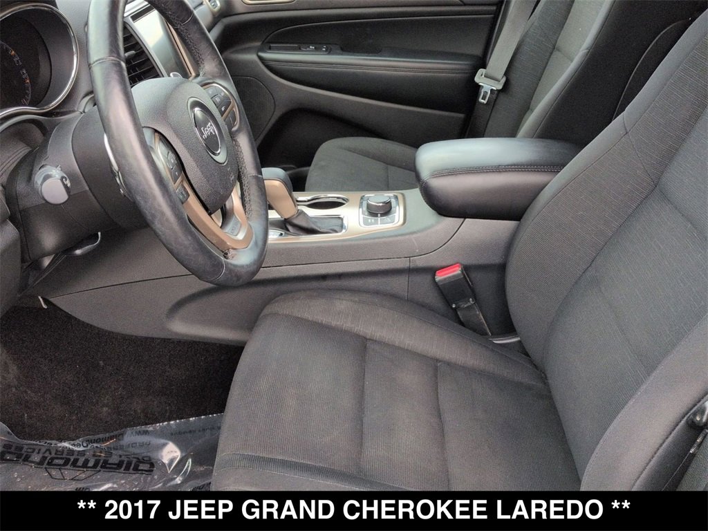 Used 2017 Jeep Grand Cherokee Laredo w/ Quick Order Package 23E image 2