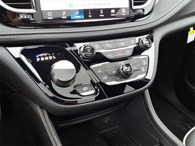 New 2026 Chrysler Pacifica Limited image 23