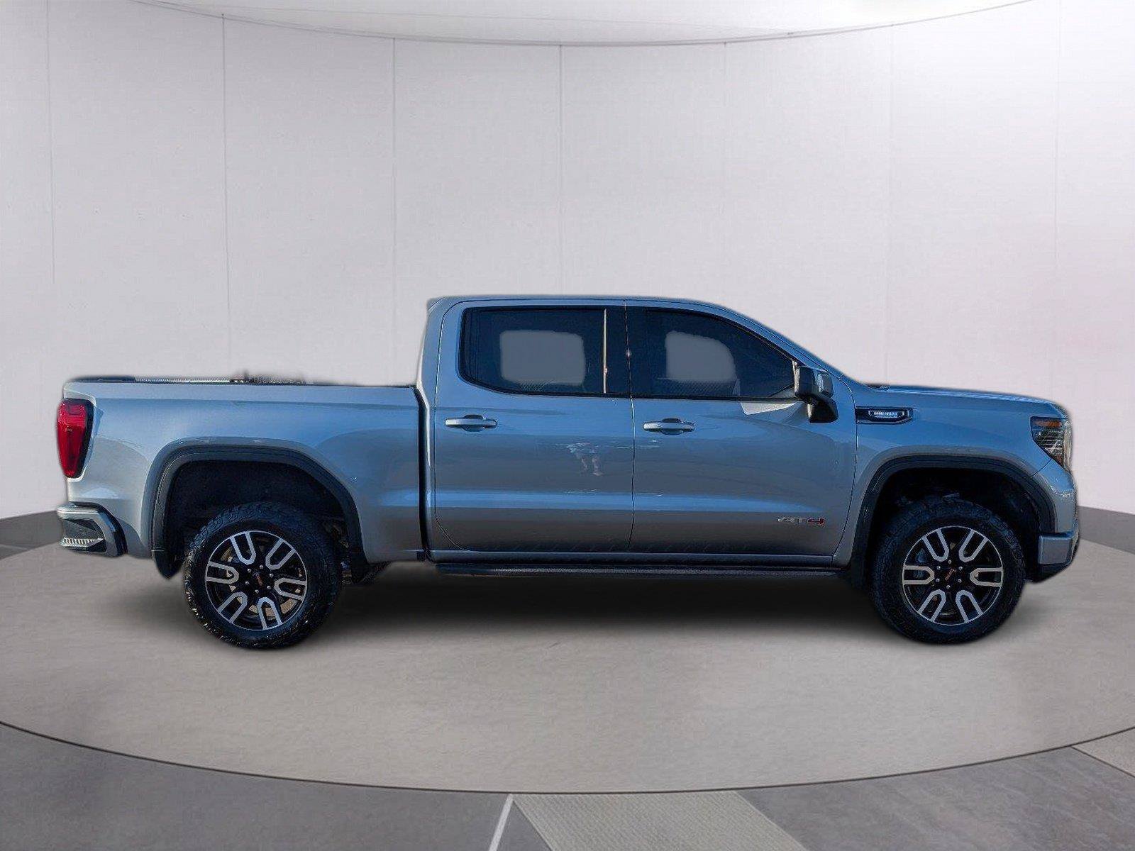 Used 2025 GMC Sierra 1500 AT4 w/ AT4 Premium Package AWD/4WD image 8