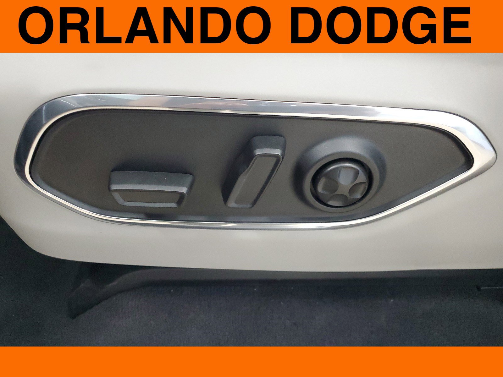 New 2023 Jeep Wagoneer L Series III w/ Convenience Group I image 14