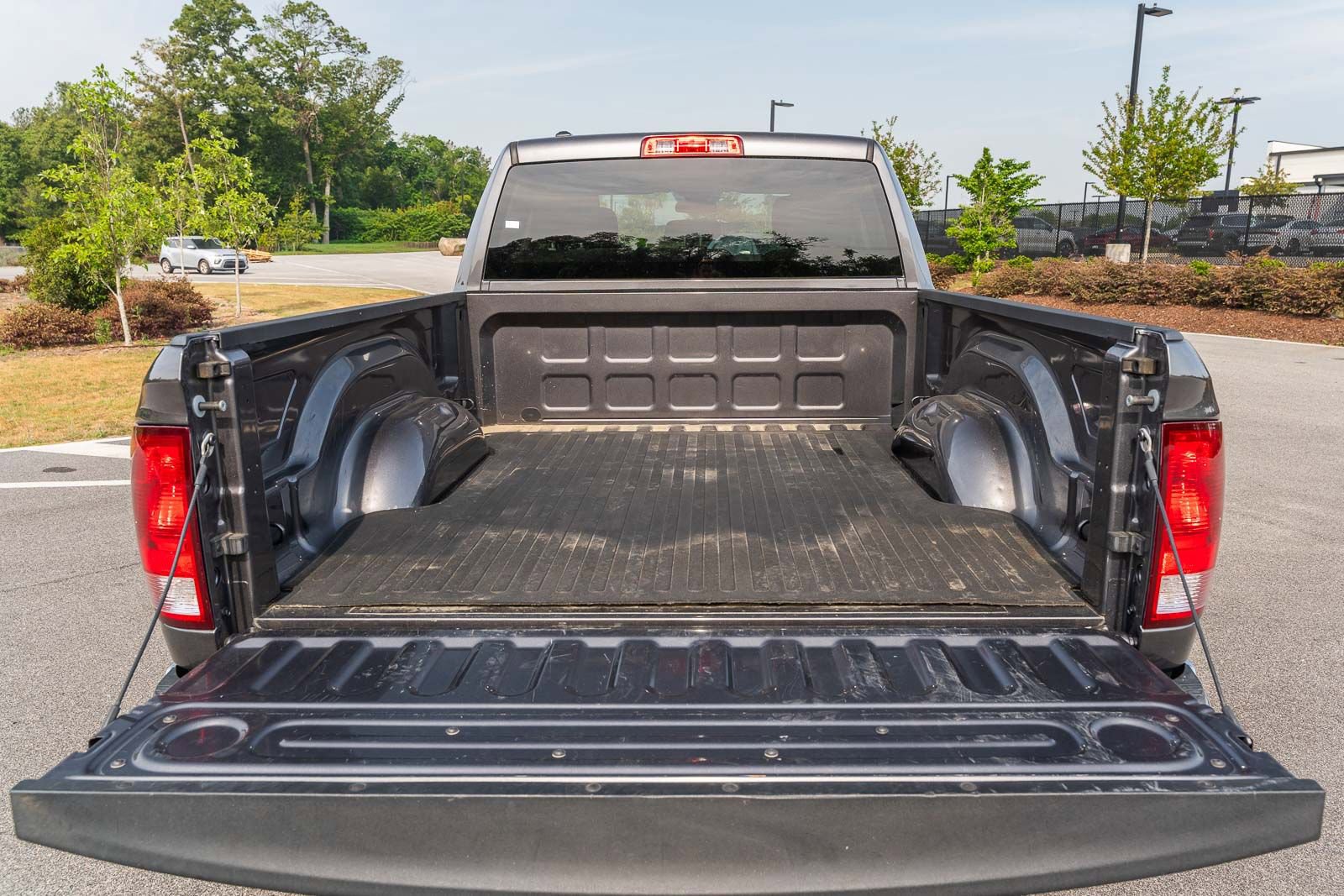 Used 2021 RAM 1500 Tradesman w/ Tradesman SXT Package RWD image 16