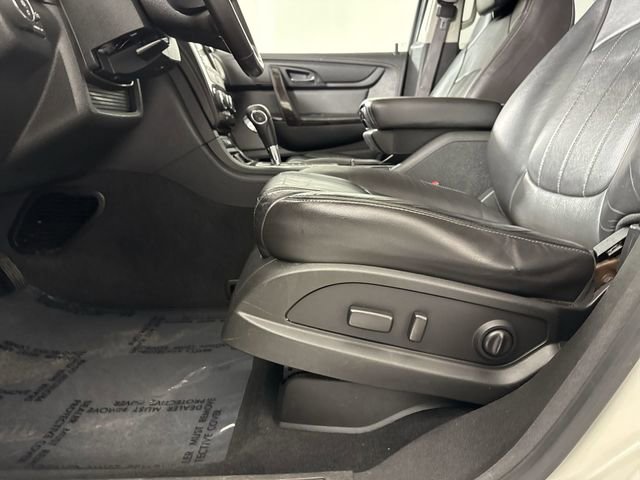 Used 2015 Chevrolet Traverse LTZ image 22