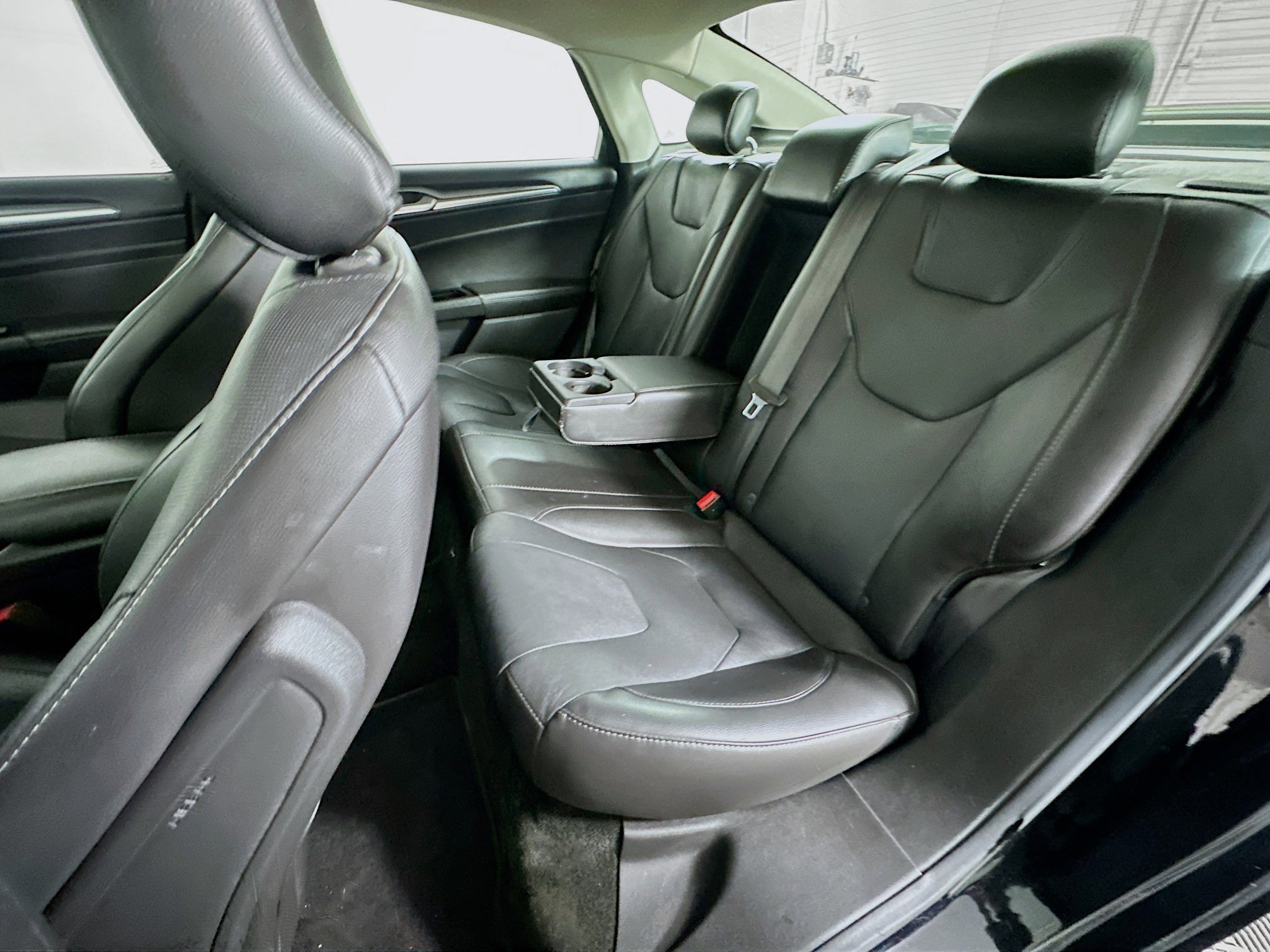 Used 2016 Ford Fusion Titanium image 27