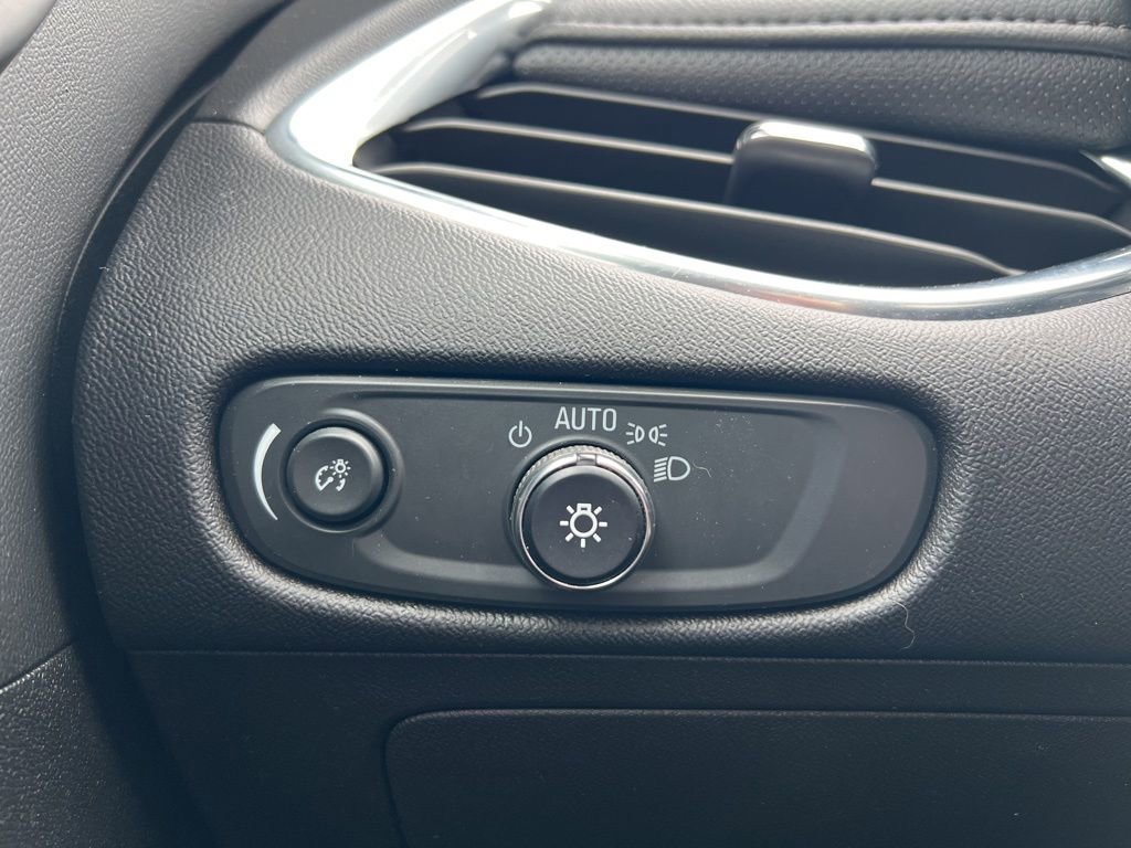 Used 2024 Chevrolet Malibu LT image 16