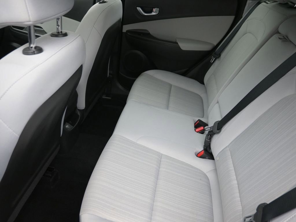 Used 2023 Hyundai Kona SEL w/ Convenience Package image 11