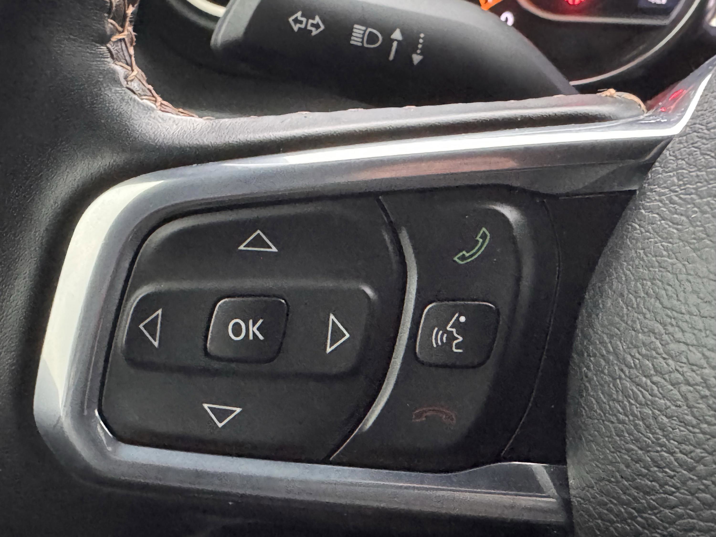 Used 2022 Jeep Gladiator Overland AWD/4WD image 18