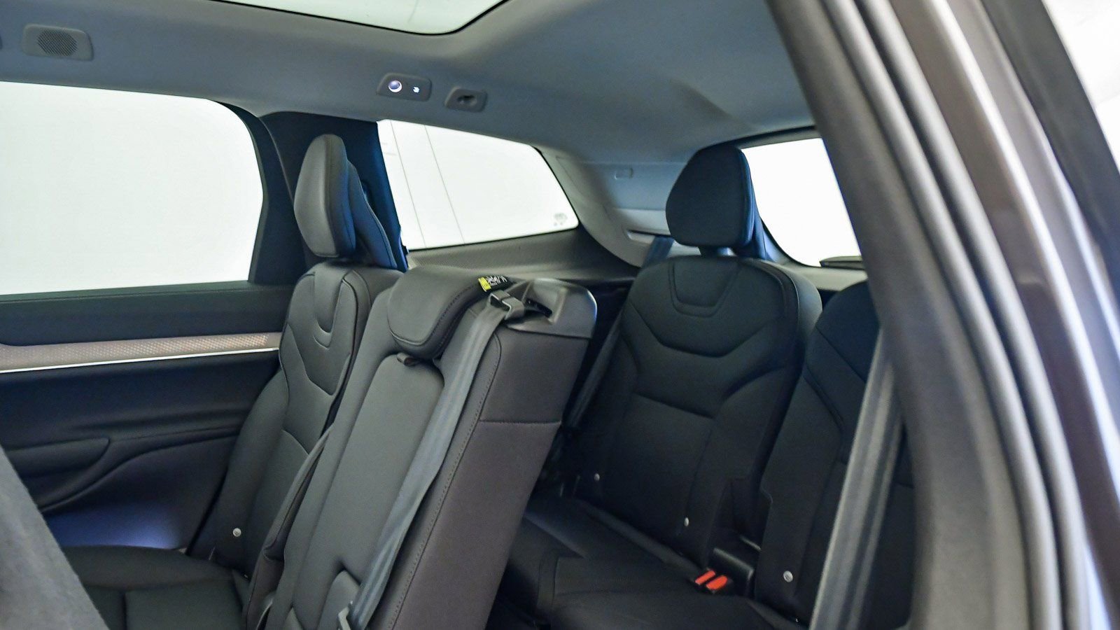 Certified 2025 Volvo EX90 Ultra image 23