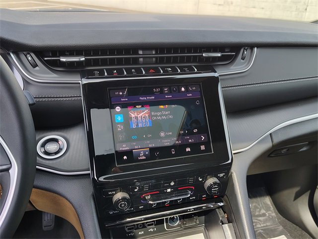 New 2025 Jeep Grand Cherokee L Altitude image 22