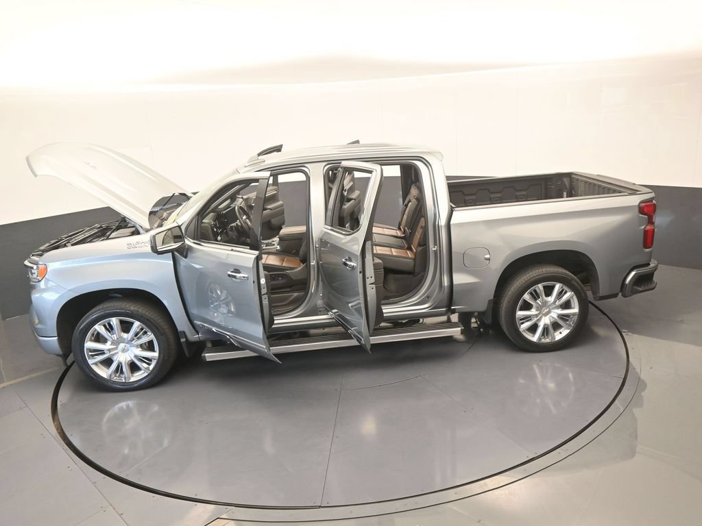 Used 2024 Chevrolet Silverado 1500 High Country w/ Technology Package AWD/4WD image 80
