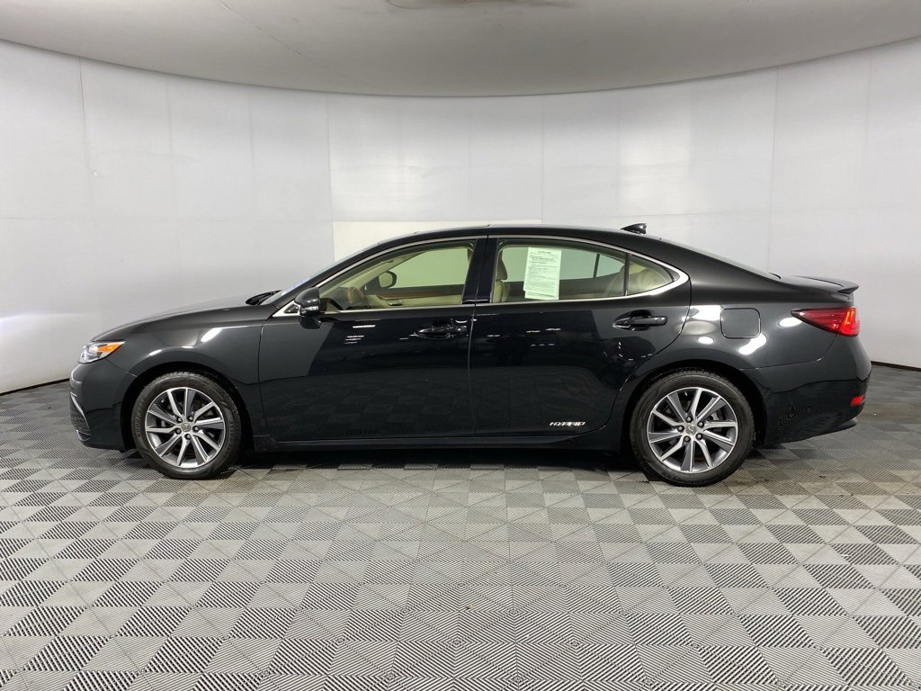 Used 2018 Lexus ES 300h image 4