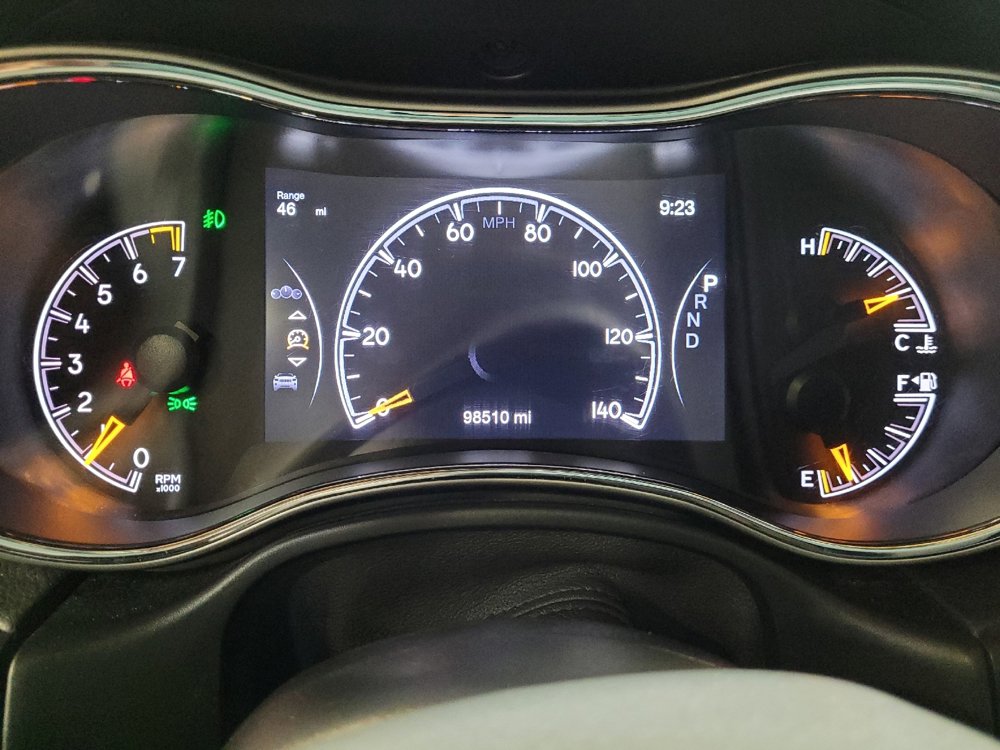 Used 2019 Jeep Grand Cherokee Limited w/ Luxury Group II RWD image 23