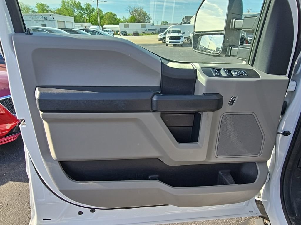 Used 2021 Ford F250 XL w/ STX Appearance Package image 6