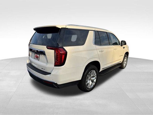 Used 2024 GMC Yukon SLT w/ SLT Premium Package AWD/4WD image 4
