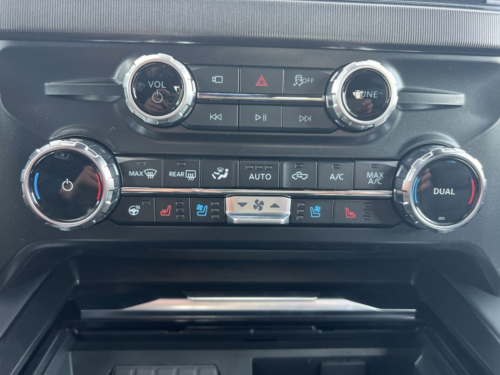 New 2026 Ford F450 Platinum AWD/4WD image 21