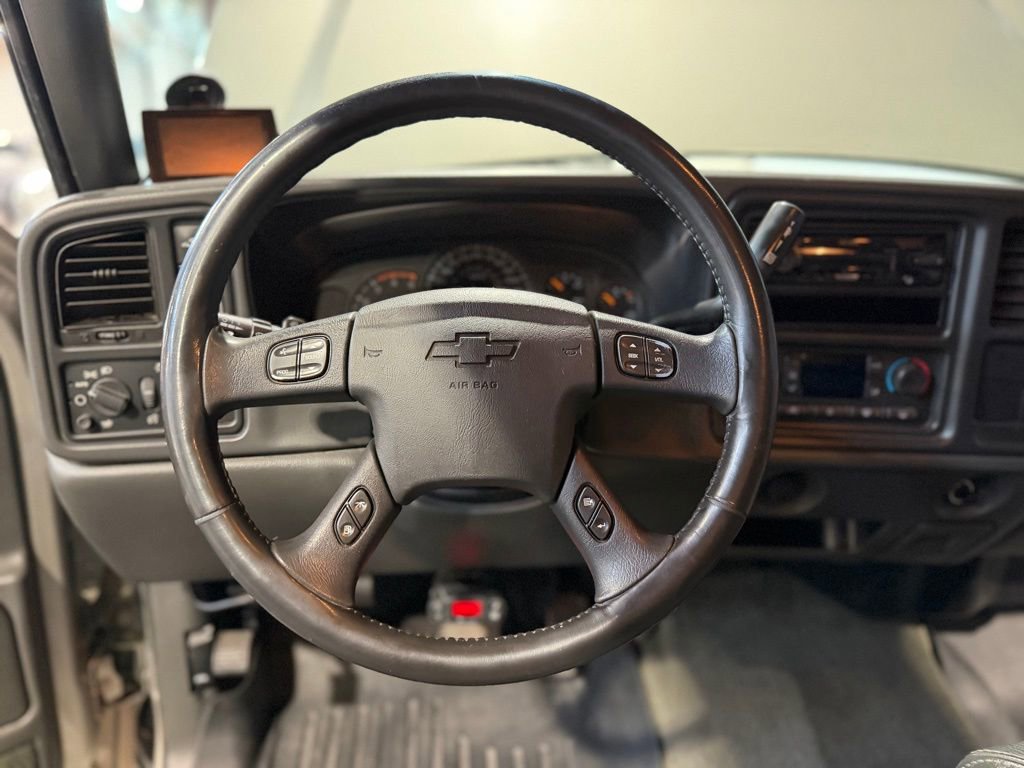 Used 2003 Chevrolet Silverado 2500 LS AWD/4WD image 14
