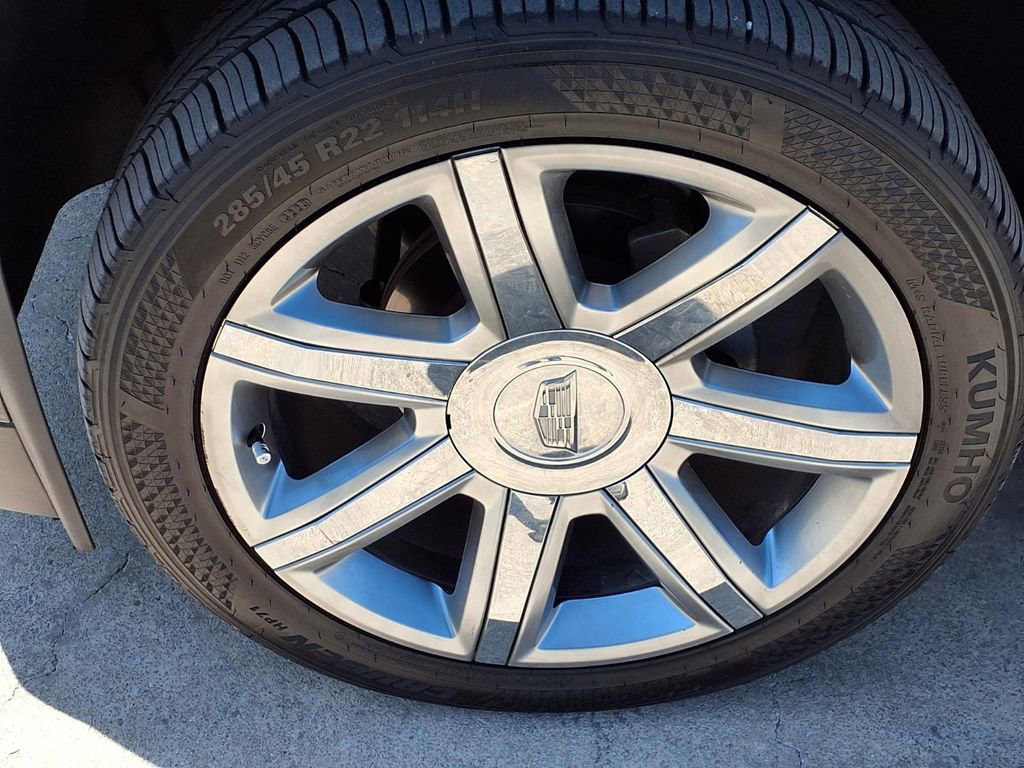 Certified 2018 Cadillac Escalade Premium Luxury image 9