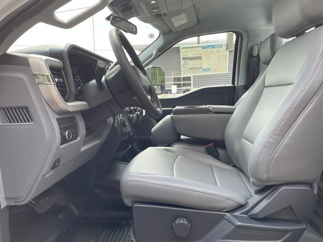 New 2026 Ford F250 XL w/ XL Chrome Package AWD/4WD image 13