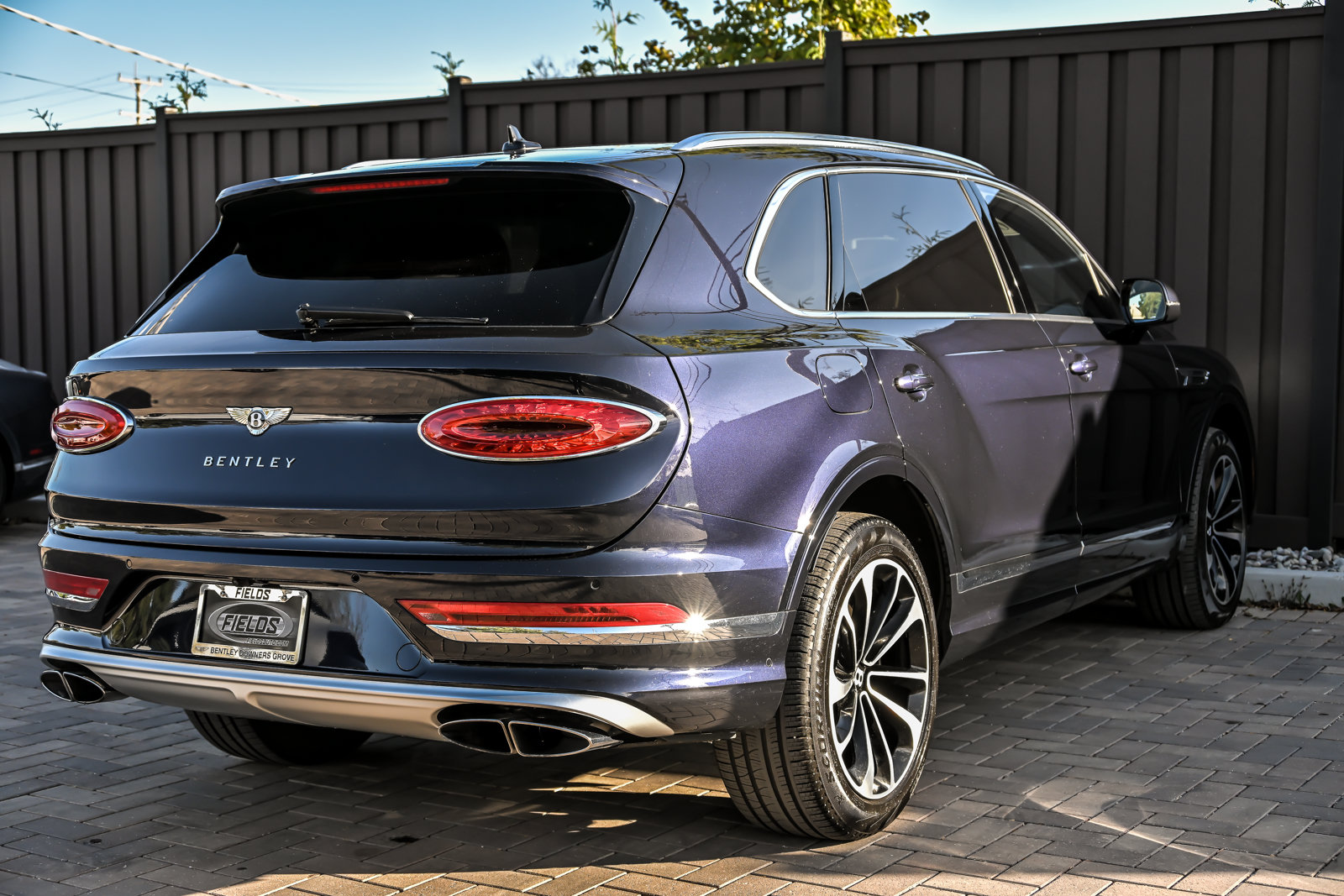 Certified 2023 Bentley Bentayga Extended Wheelbase AWD/4WD image 15