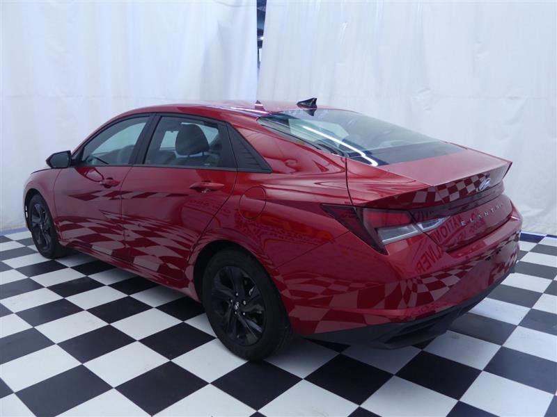 Used 2023 Hyundai Elantra SEL image 4