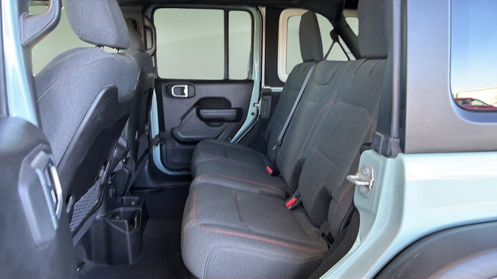 Used 2024 Jeep Wrangler Unlimited Rubicon w/ Technology Group image 14