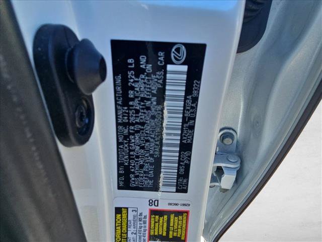 Used 2024 Lexus ES 300h w/ Luxury Package FWD image 26