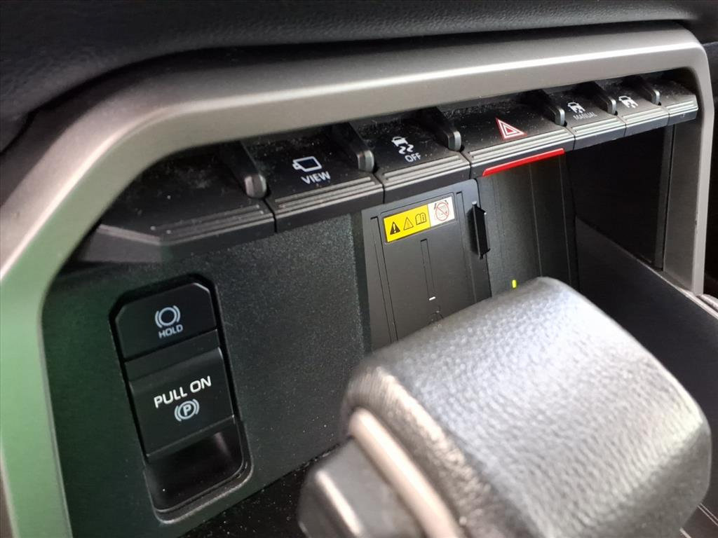 Used 2023 Toyota Tundra Limited AWD/4WD image 28
