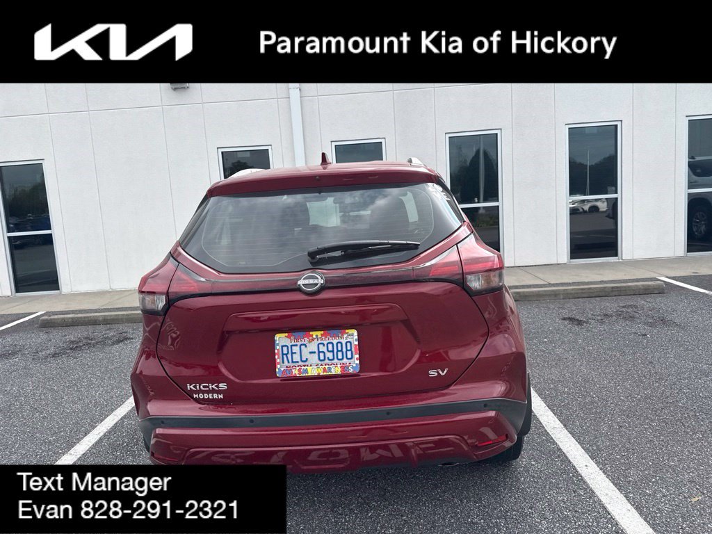 Used 2023 Nissan Kicks SV FWD image 4