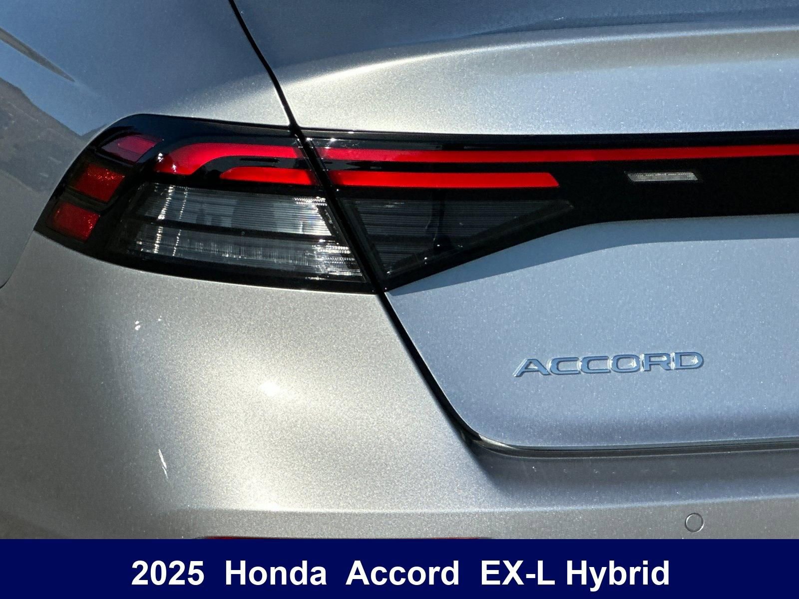 Used 2025 Honda Accord EX-L image 32