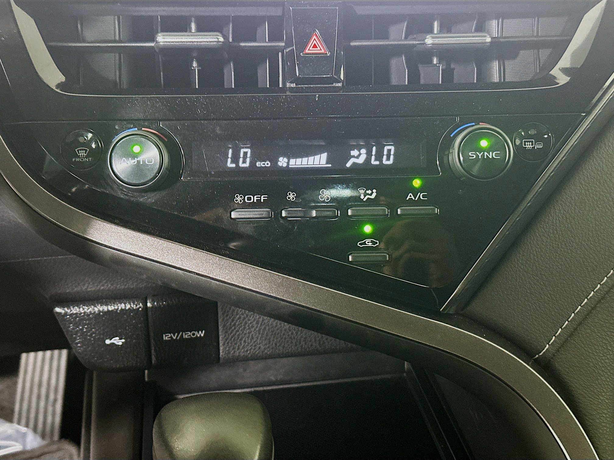 Used 2023 Toyota Camry SE w/ Convenience Package FWD image 23