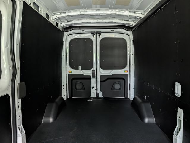 New 2026 Ford Transit 250 148 Medium Roof w/ Load Area Protection Package RWD image 29