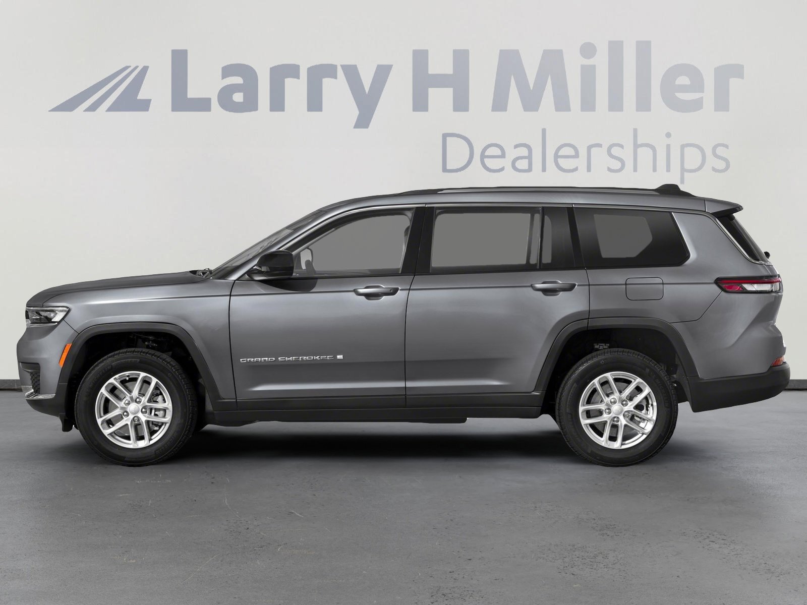 Certified 2023 Jeep Grand Cherokee L Laredo image 3