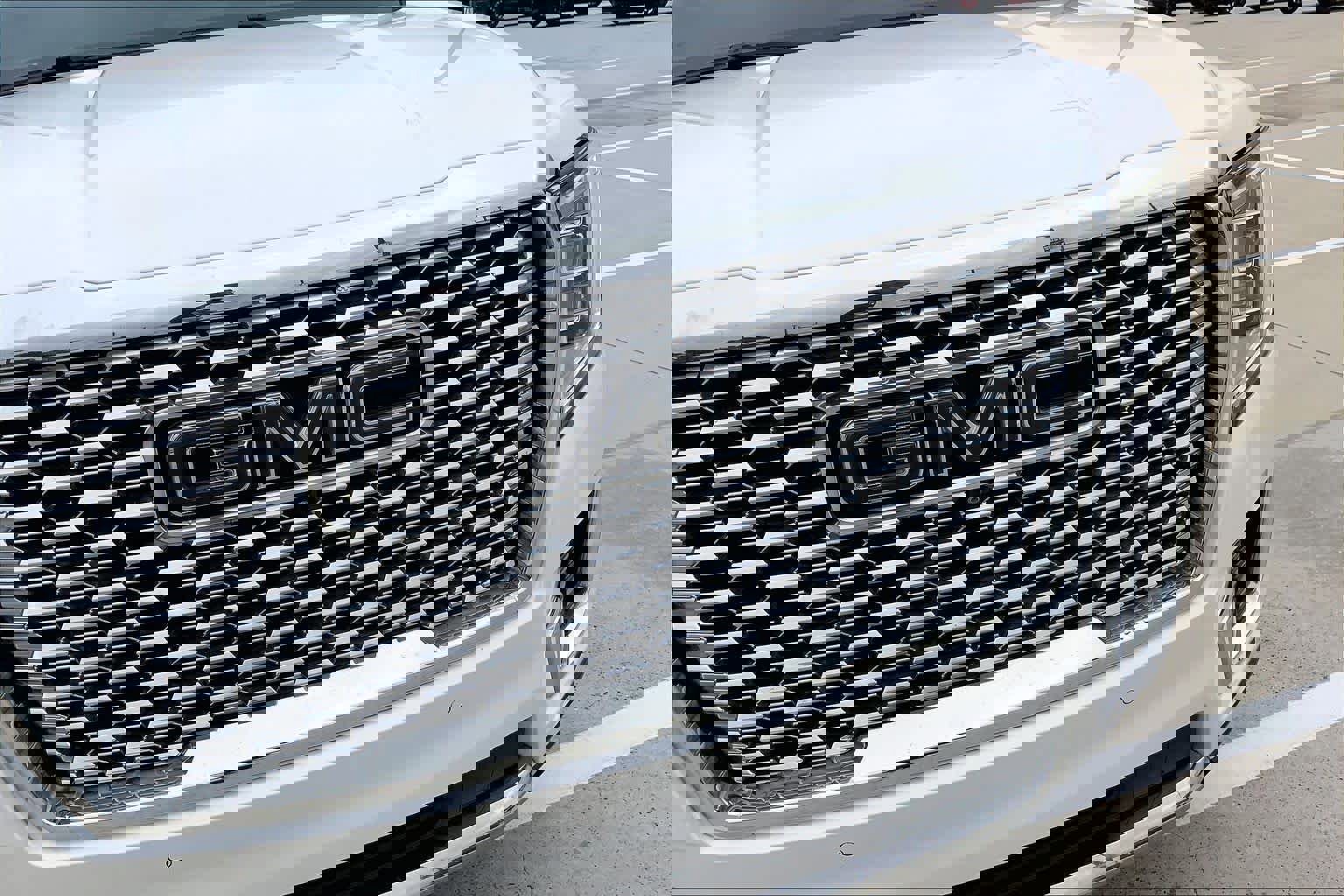 Used 2022 GMC Yukon SLT w/ SLT Premium Package image 59