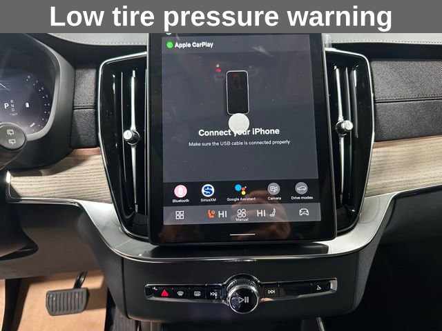 Used 2026 Volvo XC90 B6 Plus w/ Protection Package Premier image 21