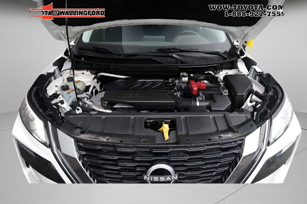 Used 2023 Nissan Rogue S image 10
