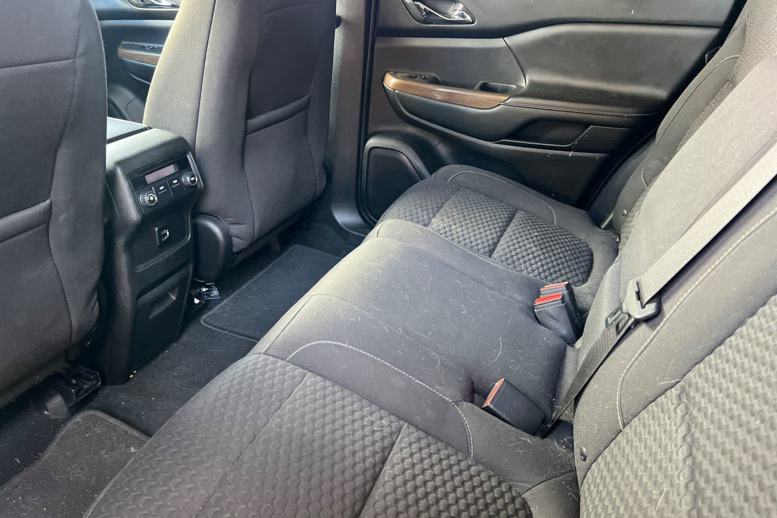 Used 2018 GMC Acadia SLE FWD image 5