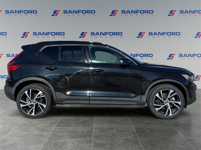 Used 2021 Volvo XC40 T5 R-Design w/ Climate Package image 6