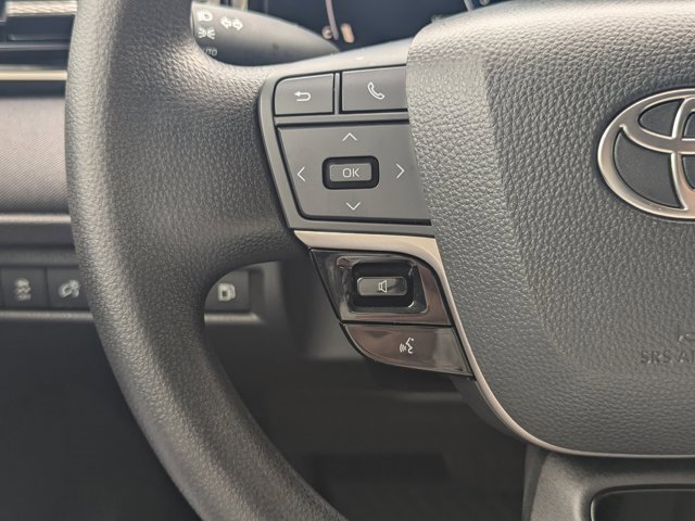 Used 2025 Toyota Camry LE image 21