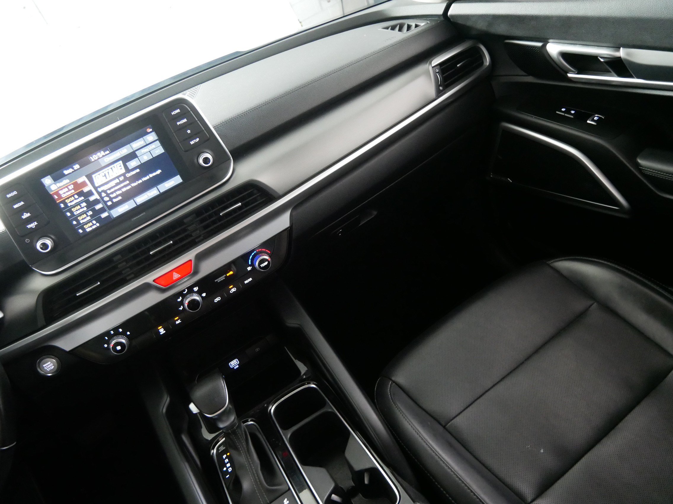 Used 2021 Kia Telluride LX AWD/4WD image 11