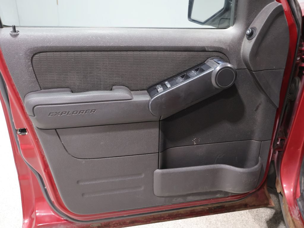 Used 2010 Ford Explorer XLT AWD/4WD image 17