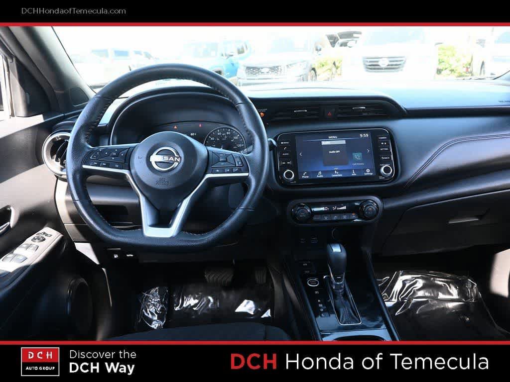 Used 2022 Nissan Kicks SR FWD image 8