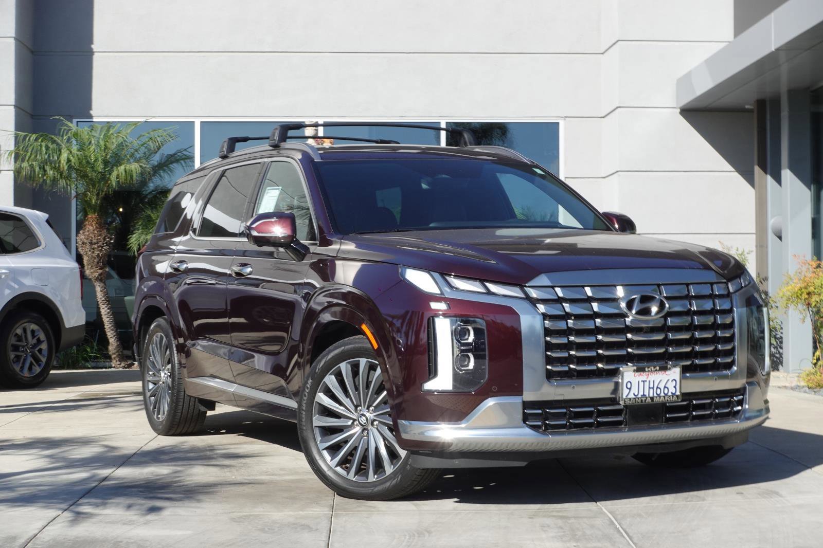 Used 2024 Hyundai Palisade Calligraphy image 1