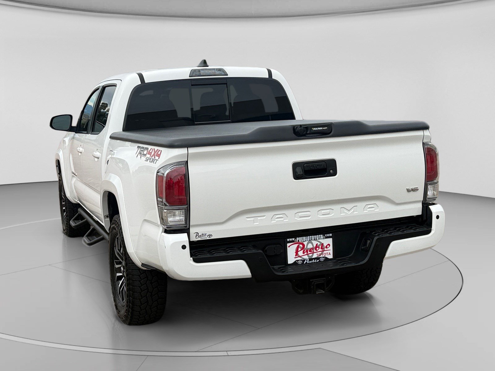 Used 2021 Toyota Tacoma TRD Sport w/ Technology Package AWD/4WD image 3