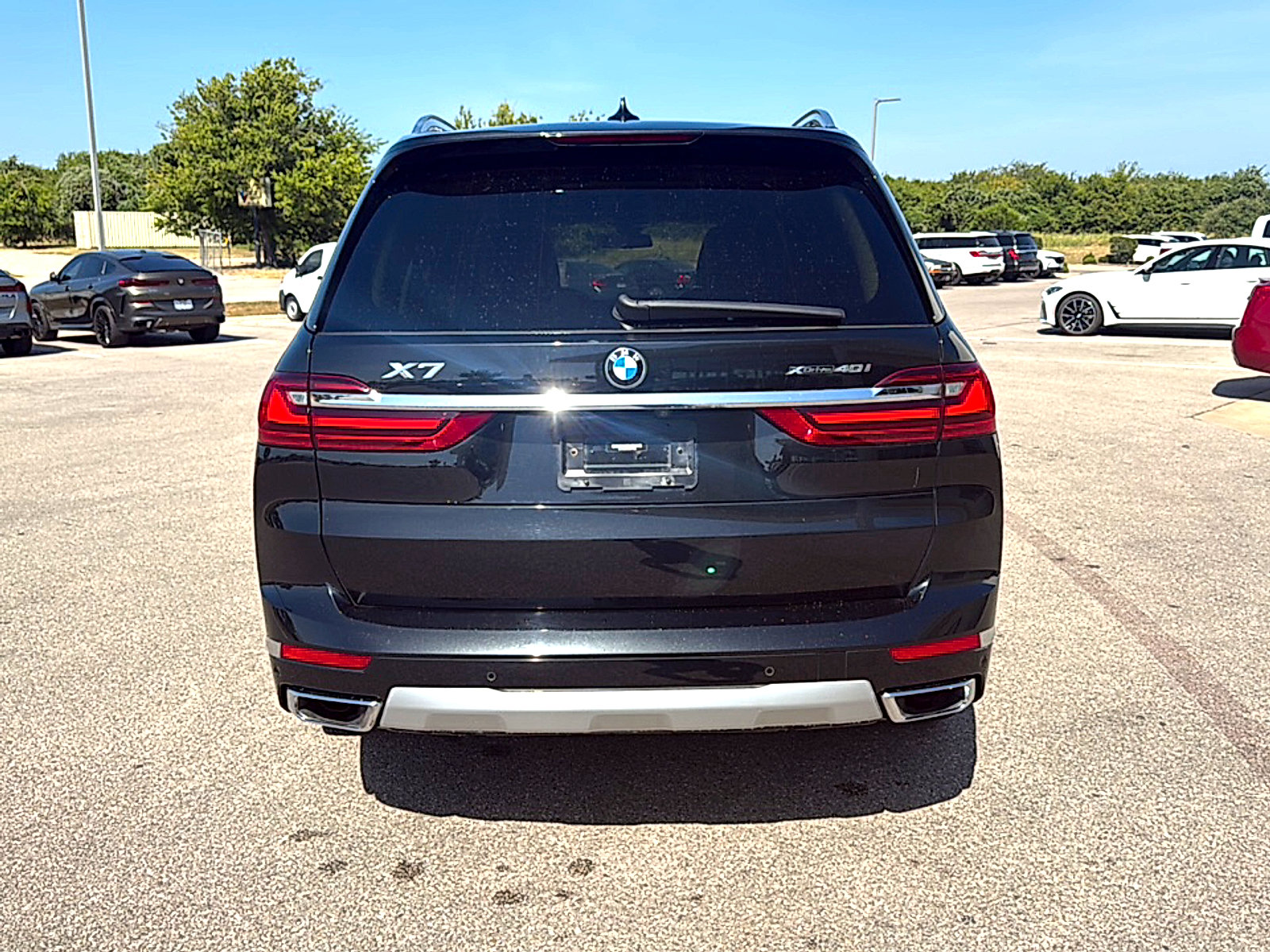 Used 2022 BMW X7 xDrive40i w/ Executive Package AWD/4WD image 6