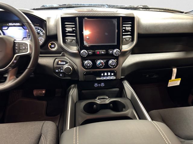 New 2026 RAM 1500 Express AWD/4WD image 12