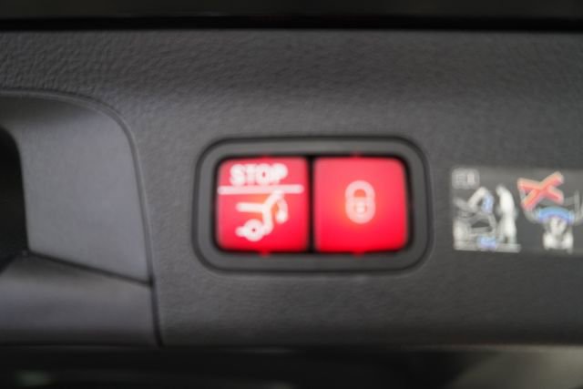 Used 2025 Mercedes-Benz GLS 450 4MATIC image 49