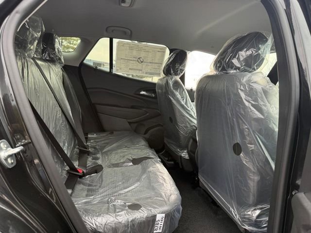 Used 2025 Chevrolet Trax LT w/ Driver Confidence Package image 11