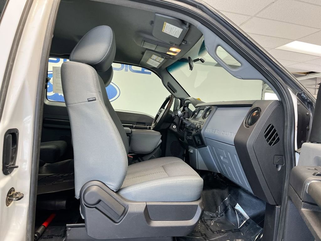 Used 2016 Ford F550 4x4 SuperCab Super Duty image 21