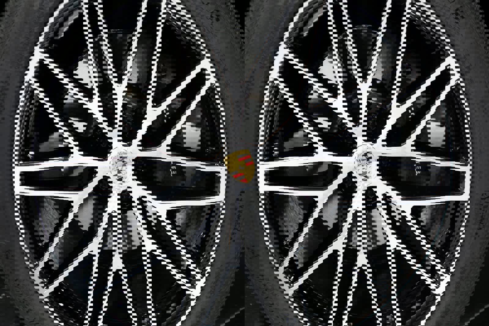 Certified 2025 Porsche Macan image 11
