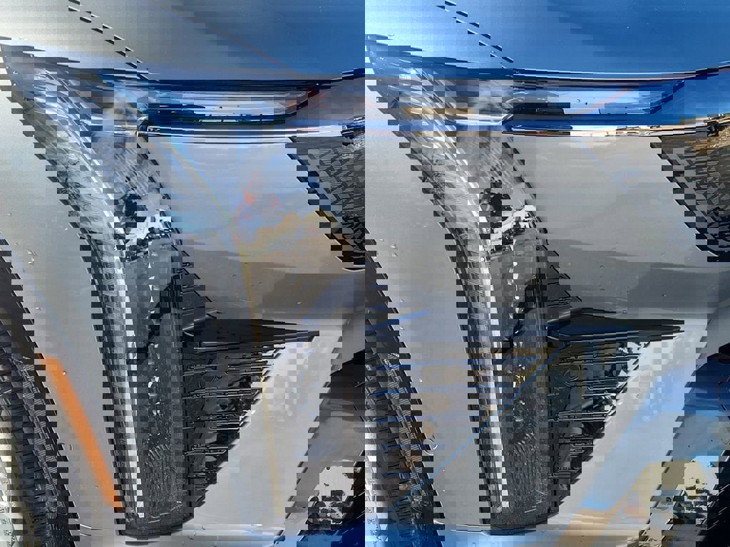 New 2026 Cadillac Optiq Sport 1 w/ LPO, Floor Liner Package image 5